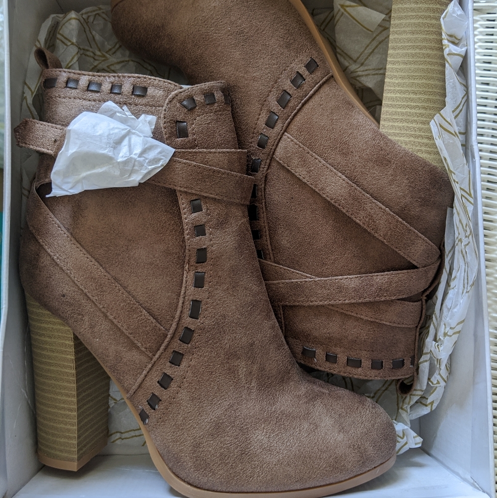 Ankle high boots